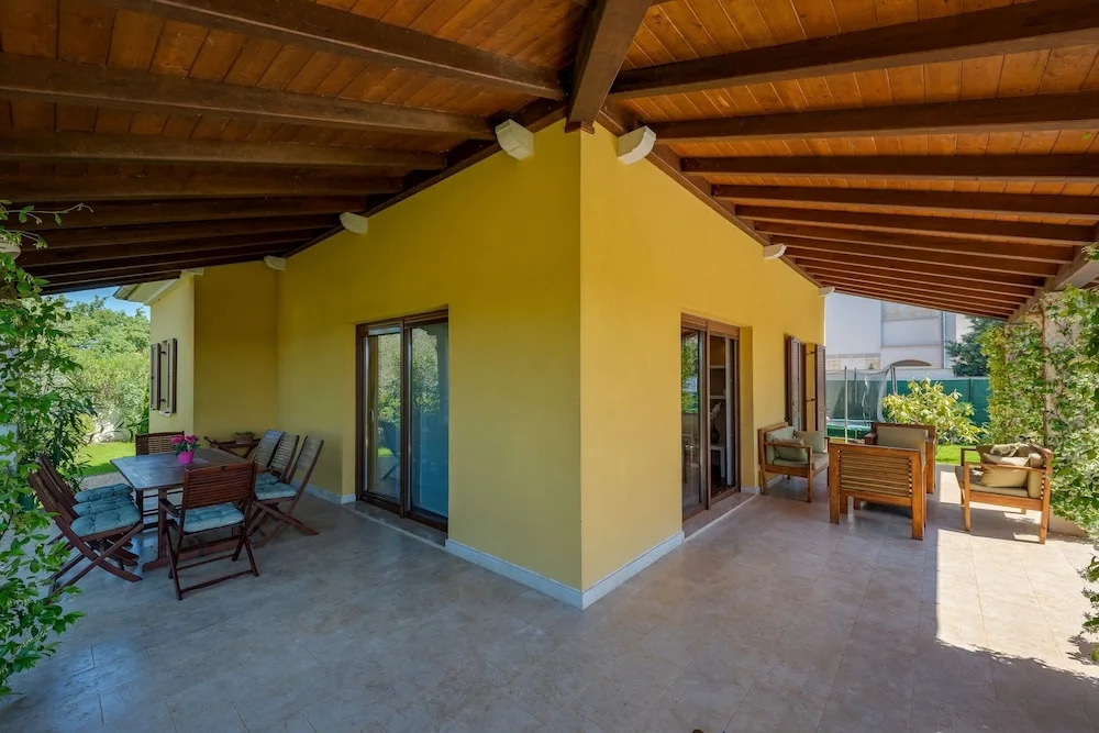 House Leticia