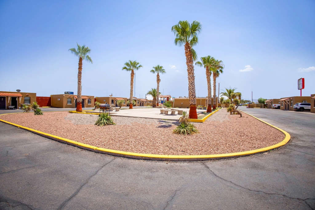 Sands Motel By OYO El Paso near Airport