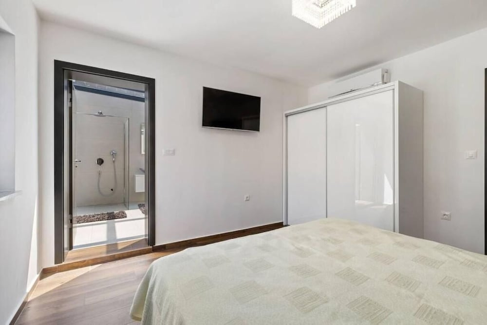 Villa Three Units