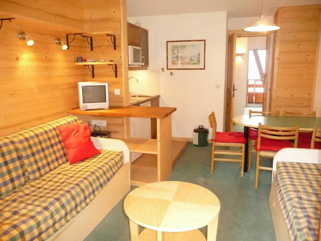 Appartement La Tania, 2 pièces, 5 personnes - FR-1-513-7