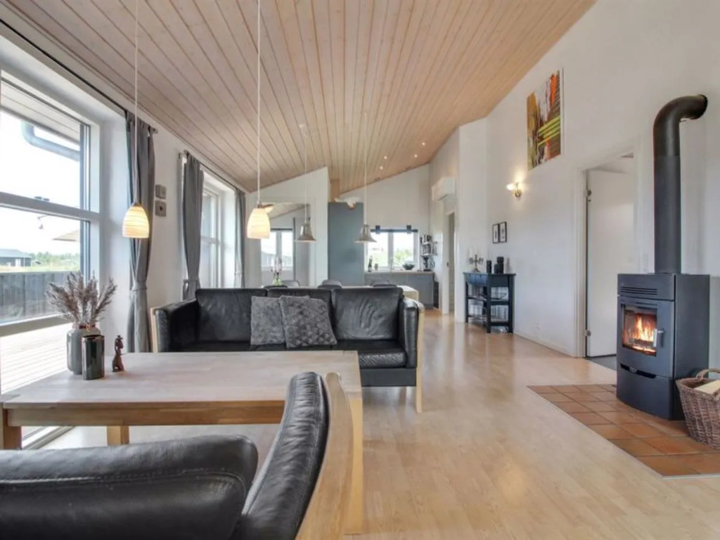 "Serey" - 900m from the sea in NW Jutland