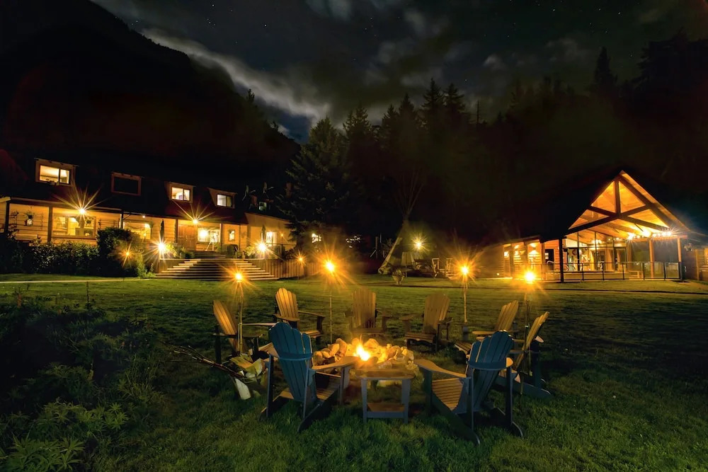 Tweedsmuir Park Lodge