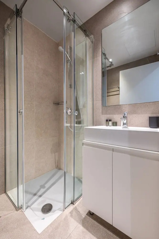 Kriel Suites by LIV Homes Room 102
