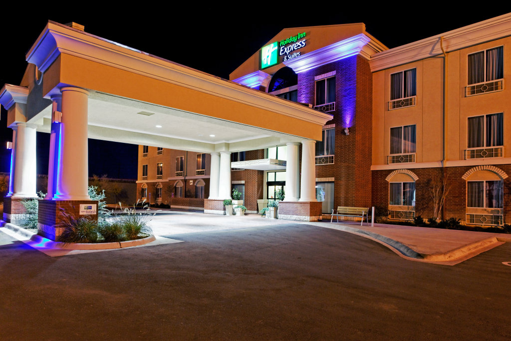 Holiday Inn Express & Suites Ozona by IHG