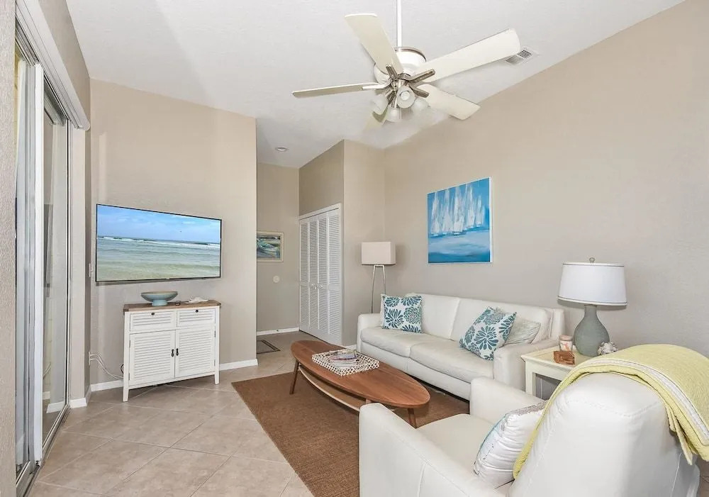 OT201 - Ocean Club at Turtlemound - Corner Unit by RedAwning