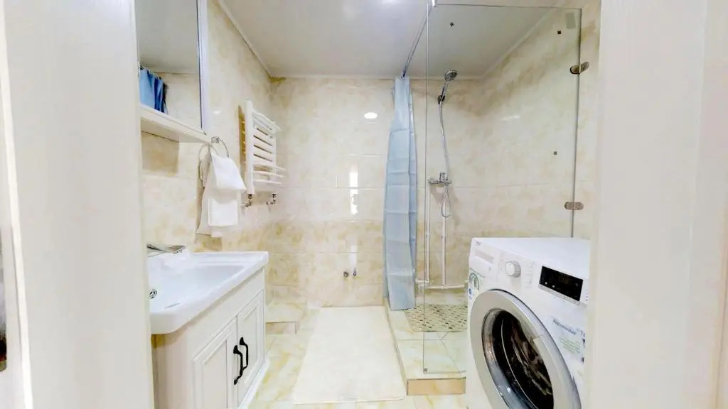 125m2 new apartment, 5 rooms with airport pickup