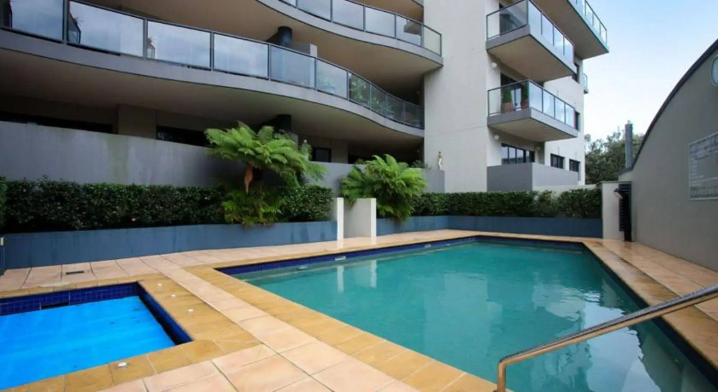 Nautilos Apartments