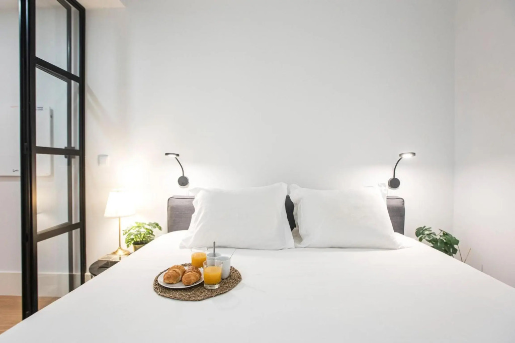 Elegant & Bright Flat by LovelyStay