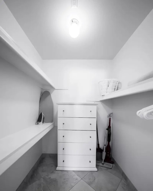 136 Fully Furnished, amenities galore! by RedAwning