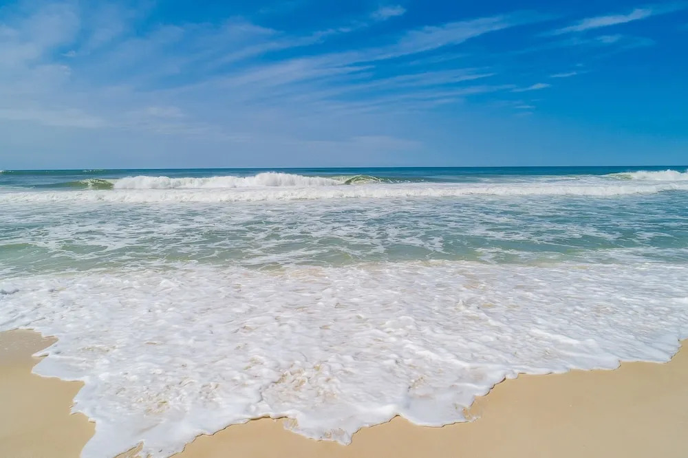 Emerald Isle 2 Bedroom Condo by RedAwning