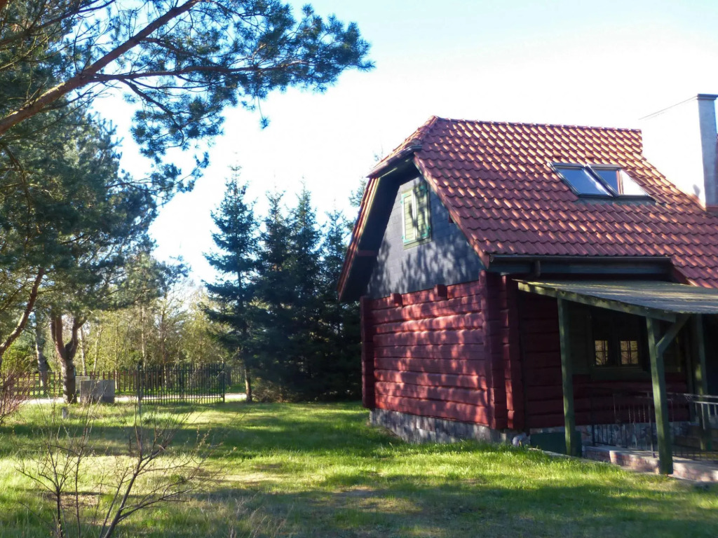 Wooden Cottage in Czarny Mlyn With Garden and Barbecue