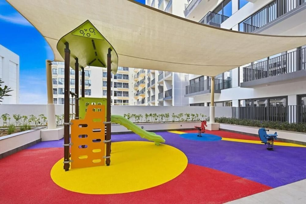 Bloomfields Sleek 1BR in Azizi Mirage 1