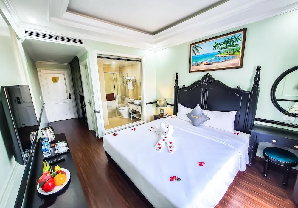 Dragon Hotel