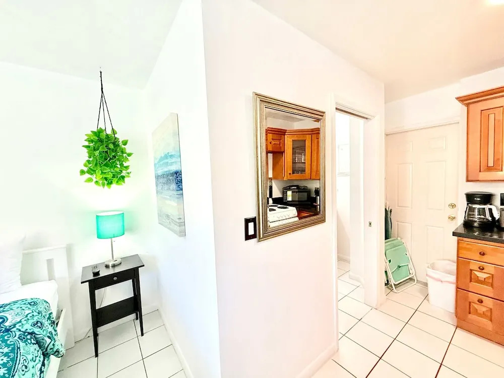 Hollywood Boardwalk Studio Fully Equipped Kitchen