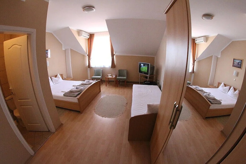 Hotel Lux