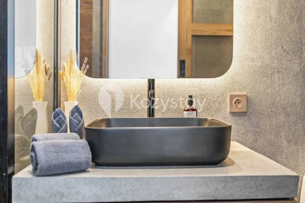 Kleio Villa by Kozystay - Canggu Hidden Gem