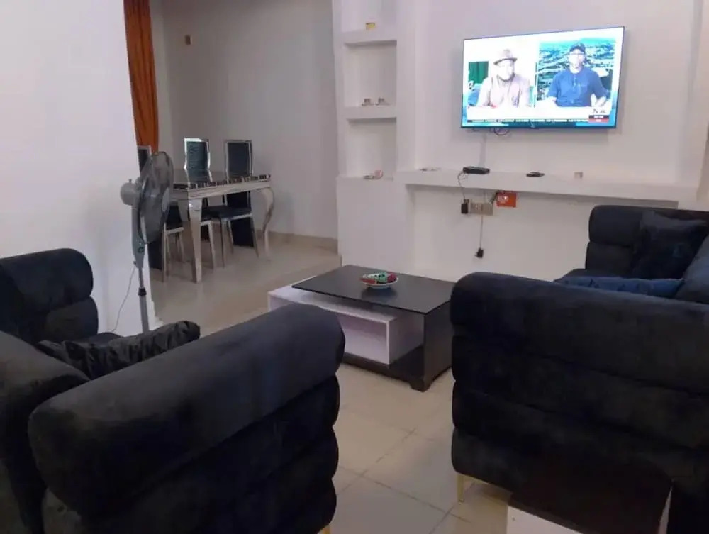 Apartment Sleeps 4 With Free Parking