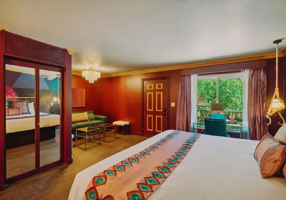 The Fainting Couch Boutique Hotel