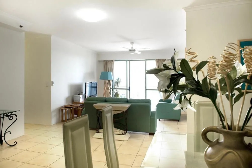 The Meriton Apartments on Main Beach