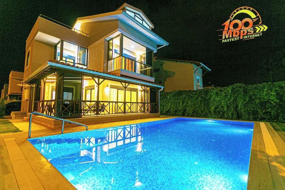 Paradise Town Villa Camilla