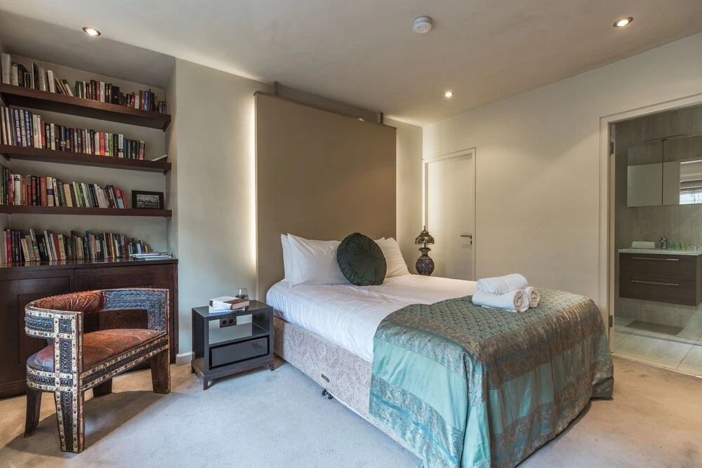 The Oscar Wilde Suite by 5STARSTAY