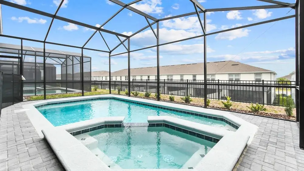 Spacious Home: Private Pool & Resort Access
