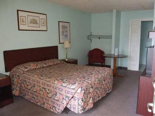 ELF Express Hotel