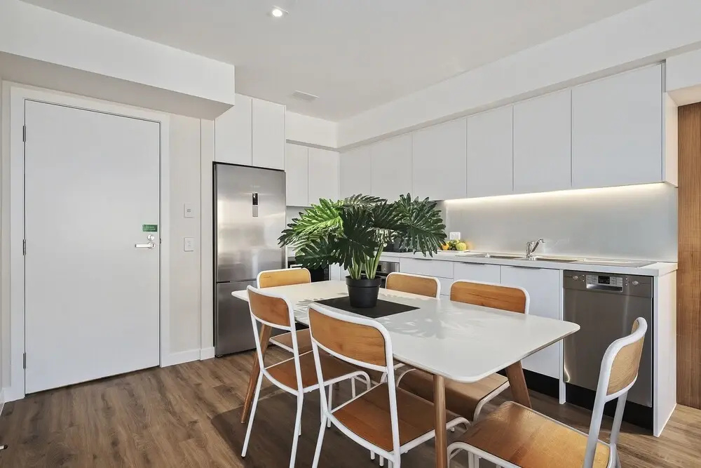 Coroshot - Apartment 10 @ la Residence du Parc