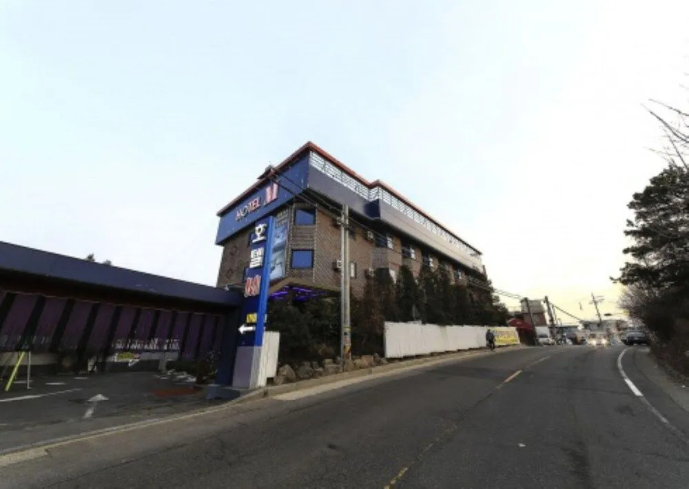 Hotel M