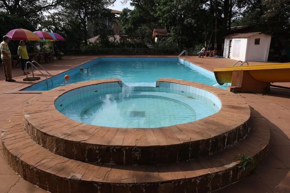 Gujarat Bhavan Hotel