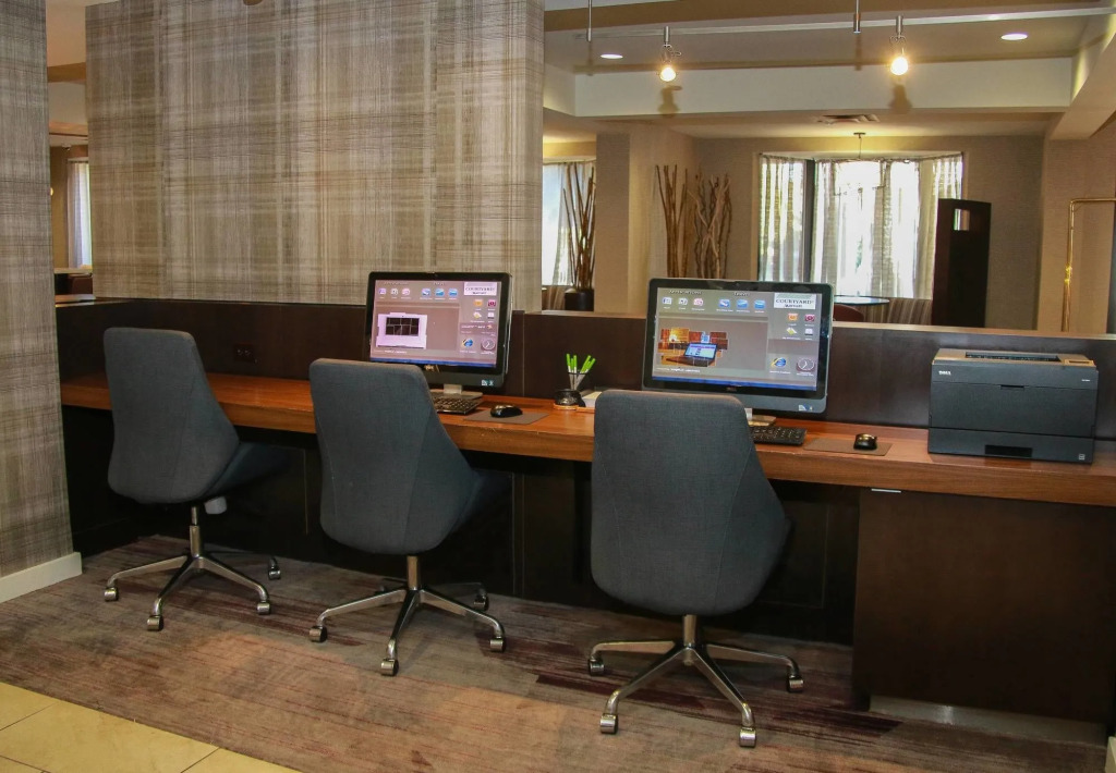 Courtyard by Marriott Chesapeake