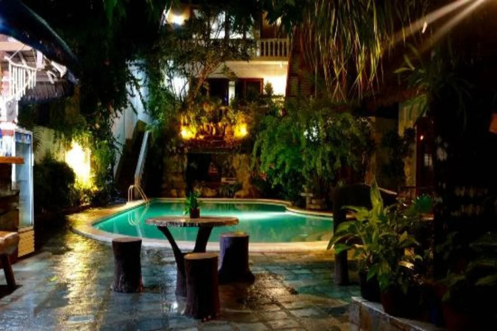 White Beach Suites Boracay