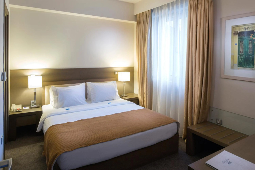 Отель Amalia Athens