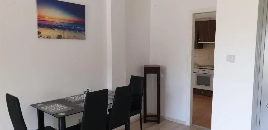 Takelena Apartments