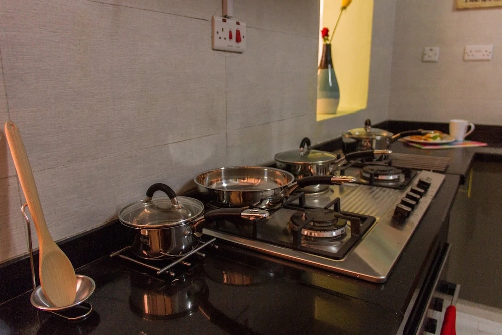 Huku Qwetu C5 City Breeze Apartment