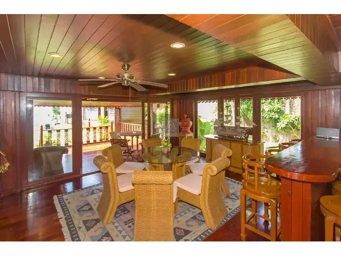 5BR Beachfront Villa Bangrak