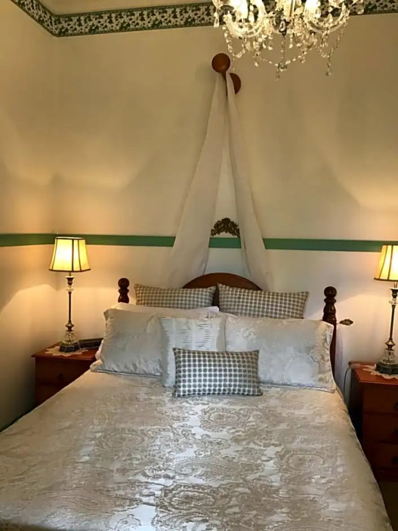 Guest House on Hyde