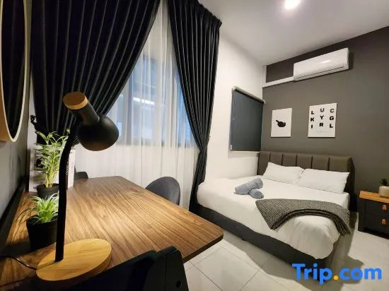 Nilai KLIA Youth City Suite Fully Air-Con Homestay