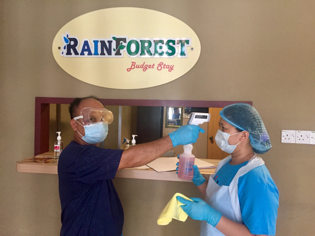 Rainforest Budget Stay