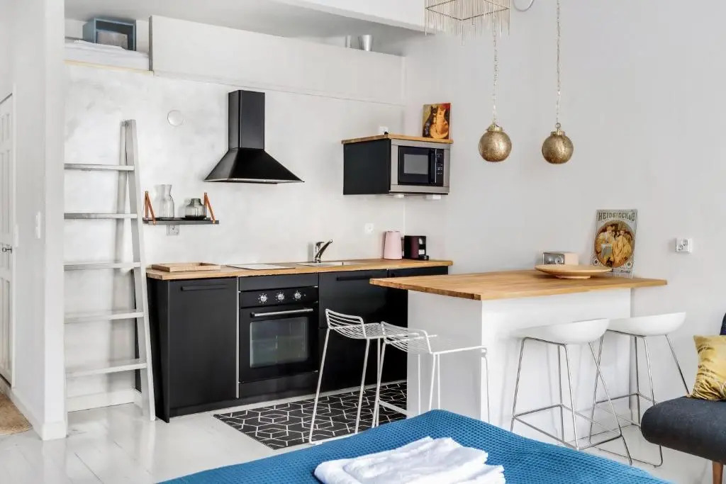 WeHost Bright Studio for 6 Kallio Travellers