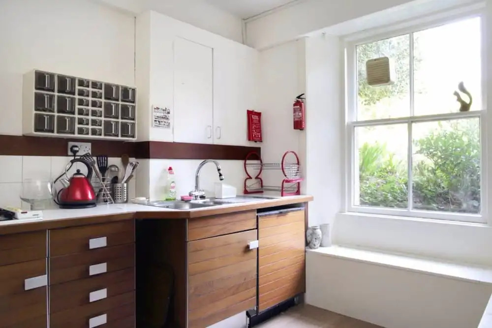 3 Bedroom Apartment With Private Entrance