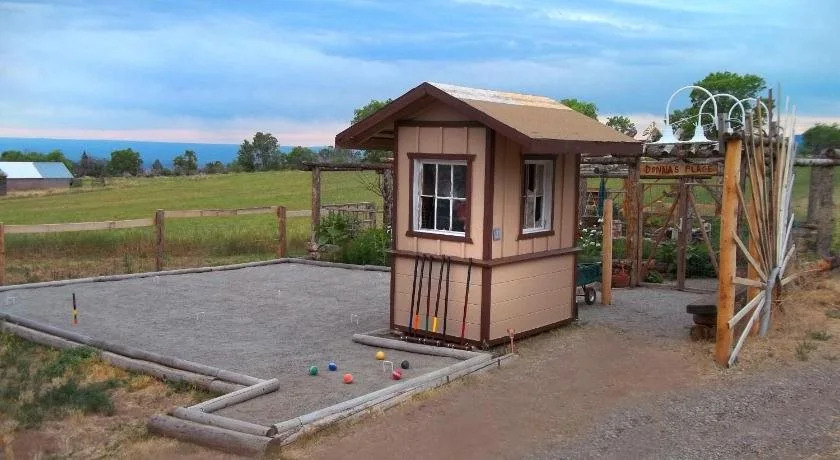 The Cedaredge Lodge