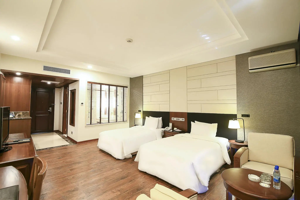 Sai Gon Ha Long Hotel
