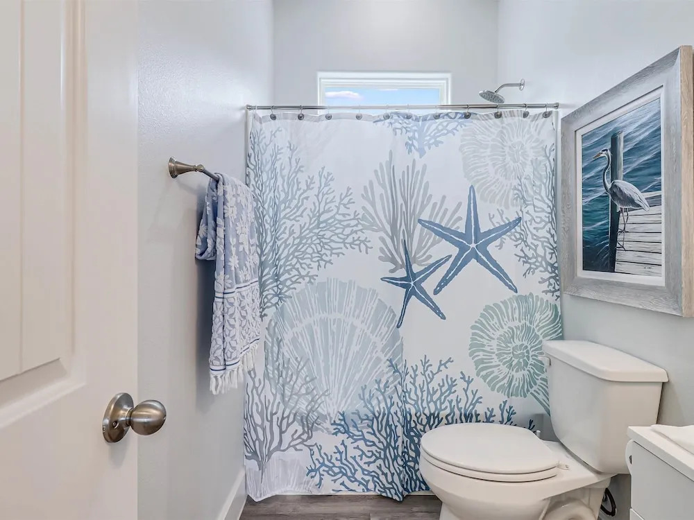 Pelican Reef Or104 3 Bedroom Home by RedAwning