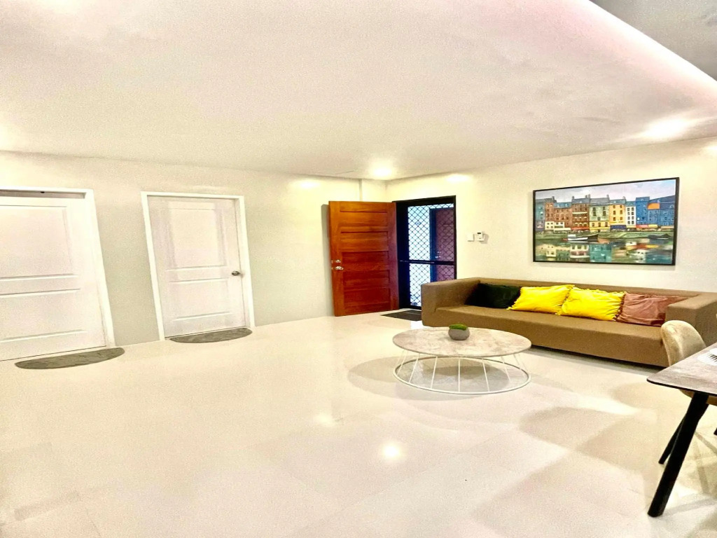 OYO 844 C Residences