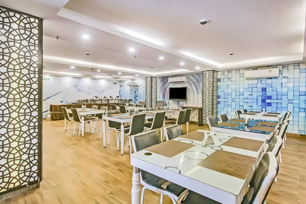 Capital O 14525 The Platinum Studio 50