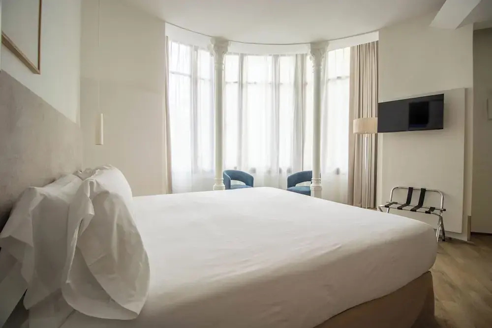Storni Barcelona by Forget me not