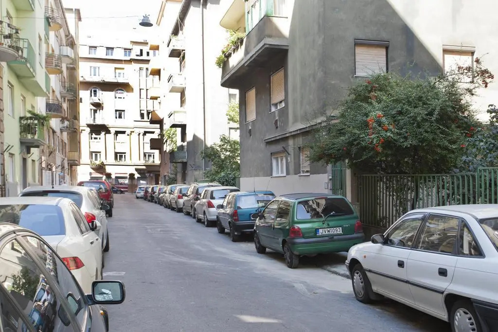 Margit Apartment