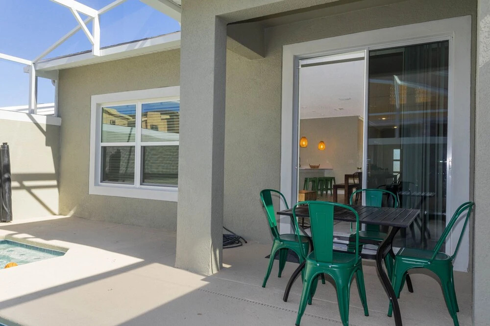 Gorgeous 5 Bd w/ Pool Close to Disney @ Champions Gate 948