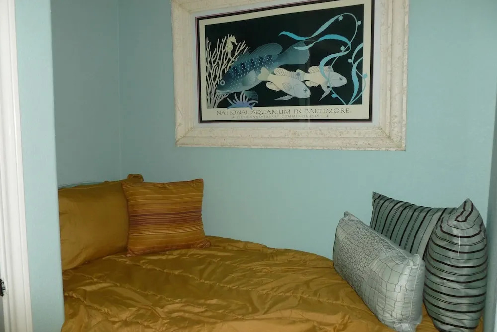 Maravilla Condos - Anchors Away